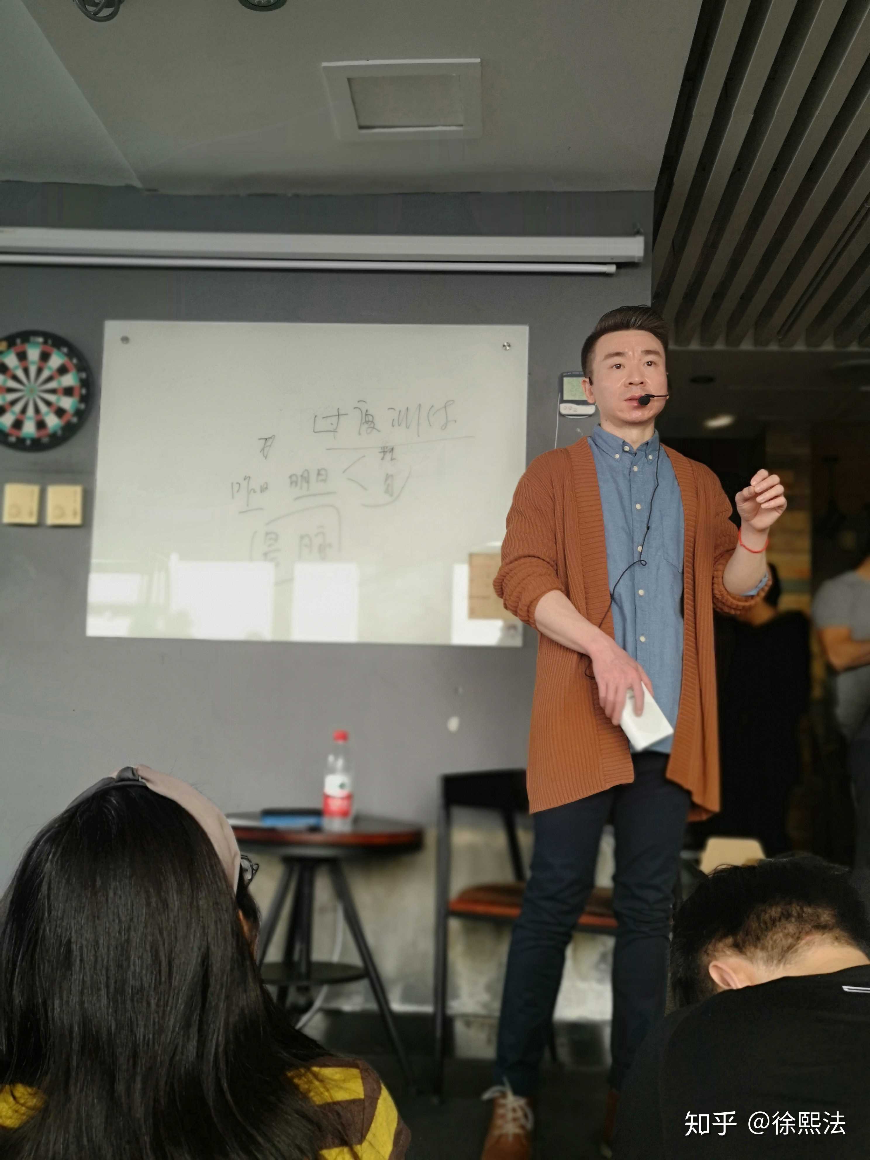 仰望尾迹云老师对于增肌减脂的分享真的很棒,对我有