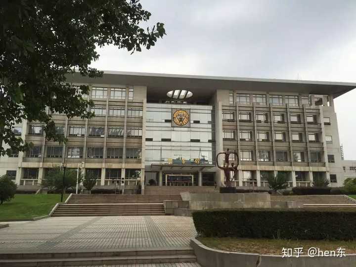 东南大学成贤学院的图书馆或教室环境如何是否适合上自习