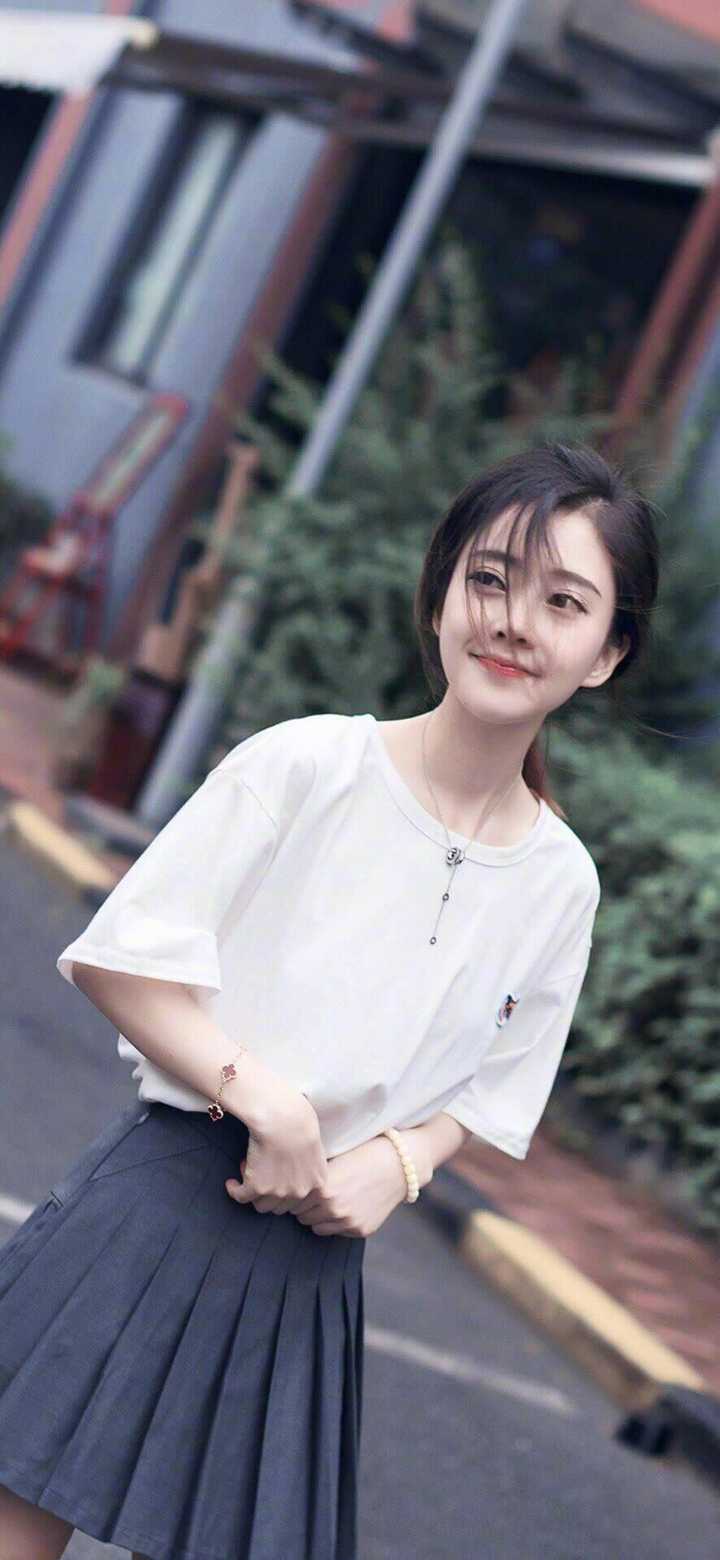 求好看,可爱,仙女,有线条感的全面屏高清壁纸?