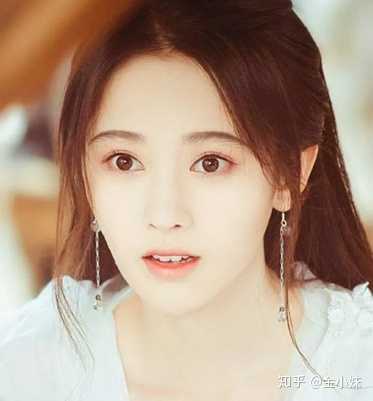 如何评价鞠婧祎的长相?