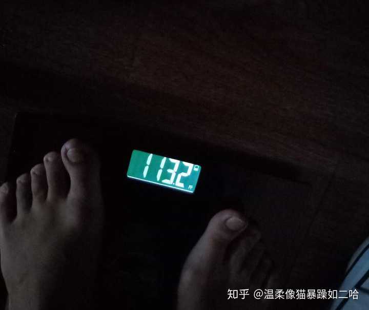 我也坚持有小一个月了,体重瘦了小9斤,是的,我瘦了,但是效果一点也不