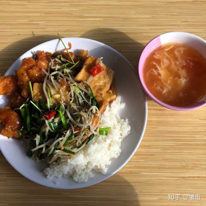 学校食堂的饭菜好吃是种怎样的体验?