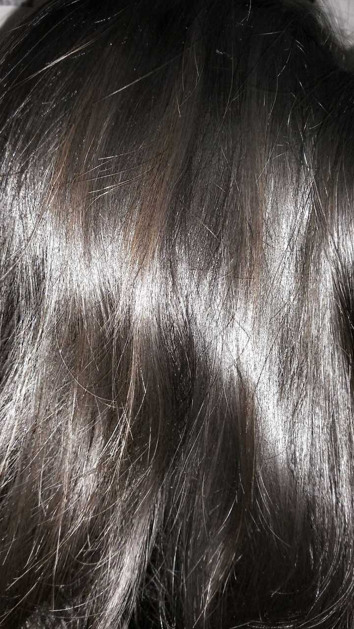 女生怎么保持头发顺滑精致,拥有像明星一样的顺滑长发