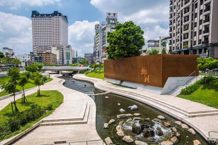2010年开始整治的台中柳川(图片取自「台中观光旅游网」)