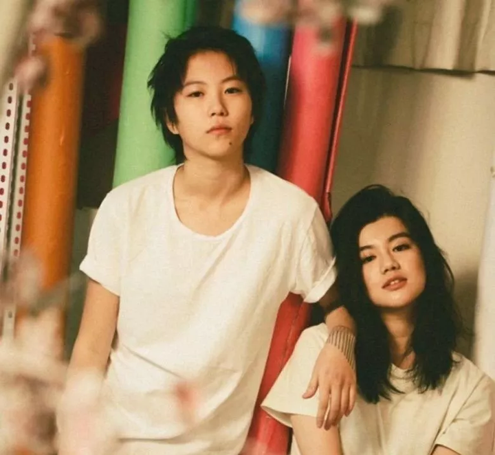 童童和rebecca的闺蜜照.