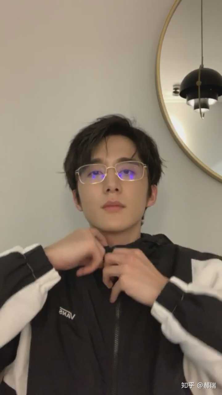 如何评价张新成的长相