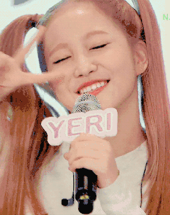 小姐姐笑起来最为温婉,跳舞时又极为撩人.