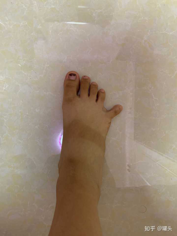 说说女生脚大是一种怎样的体验?