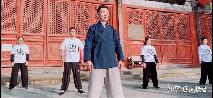 凝神入炁穴怎么做