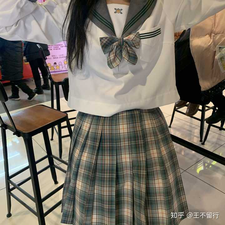 你最喜欢的穿jk制服/汉服/lo裙的照片是什么样子的呢?