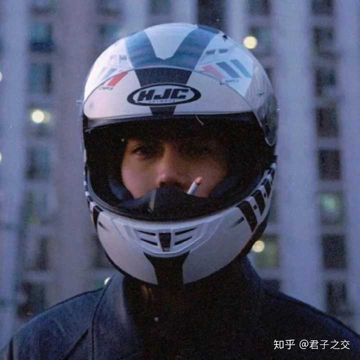 有没有男生动漫机车头像?