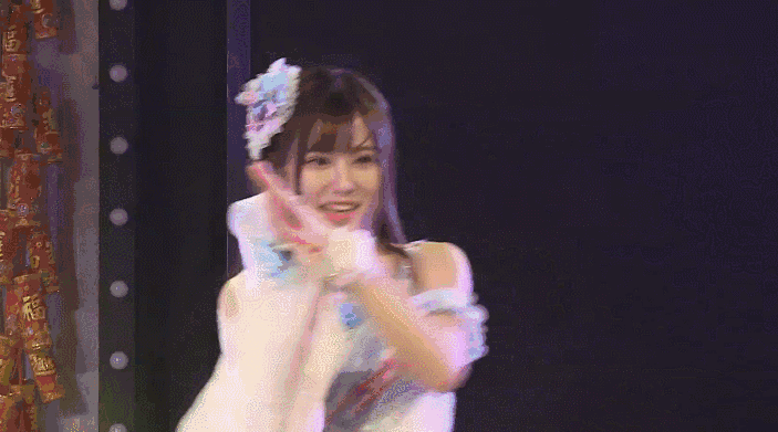 snh48系成员有哪些看一次就笑一次的动图or图片?