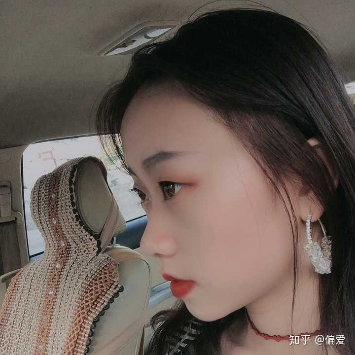 塌鼻子月亮脸怎么办?