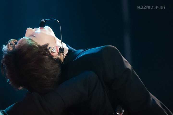 有没有bts防弹少年团超级帅酷的横屏桌面壁纸?