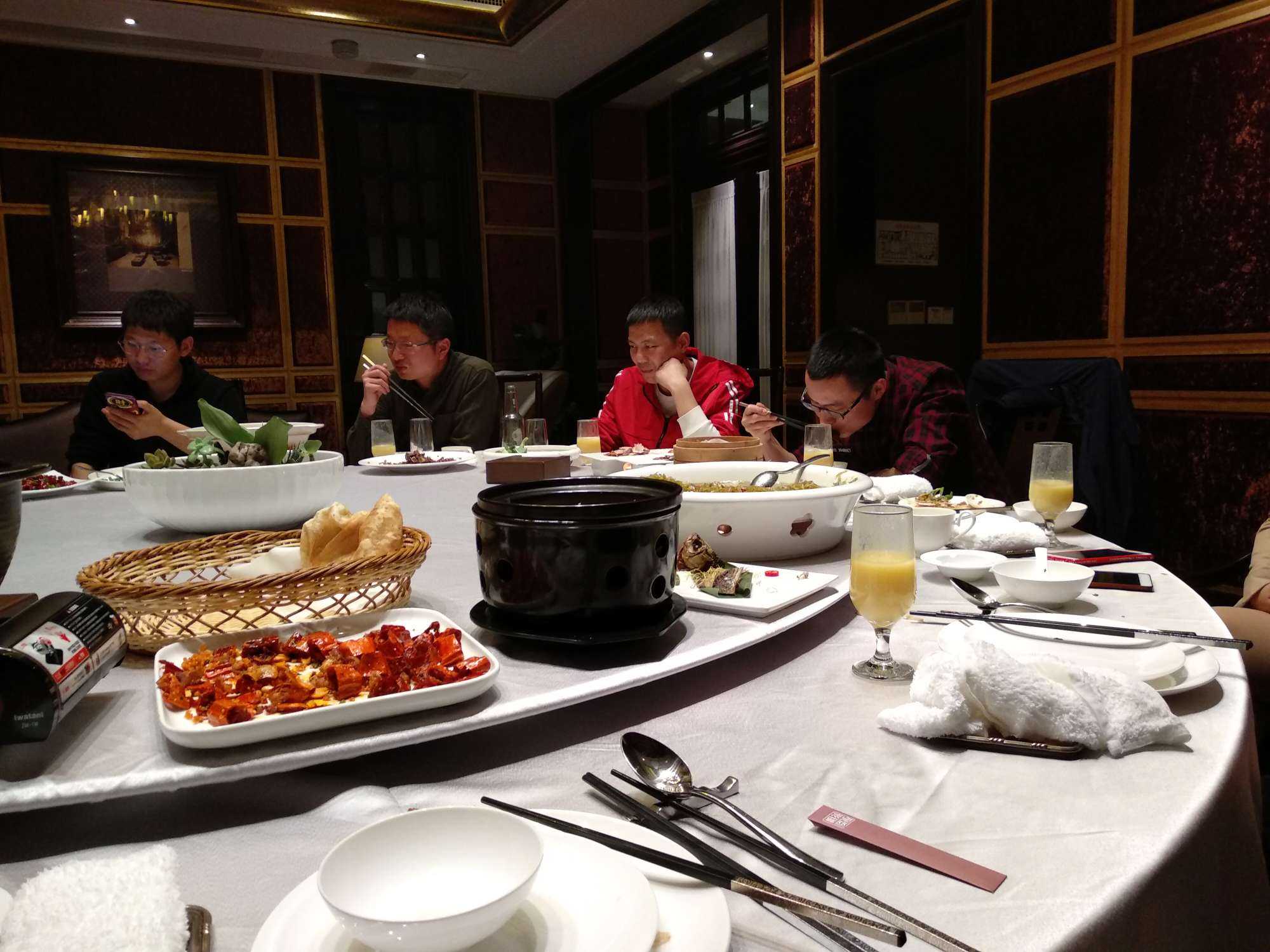 sophy 的想法: 今天老板请吃饭 - 知乎