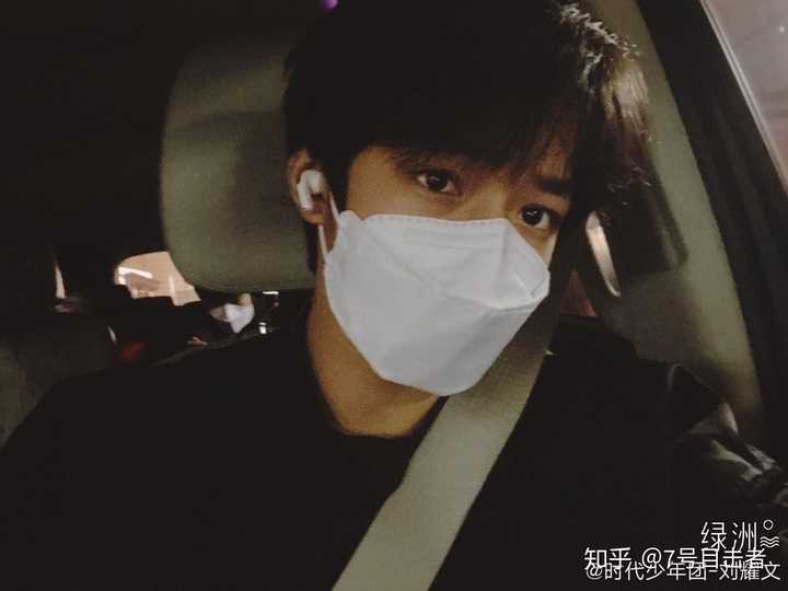 口罩也遮不住的帅气