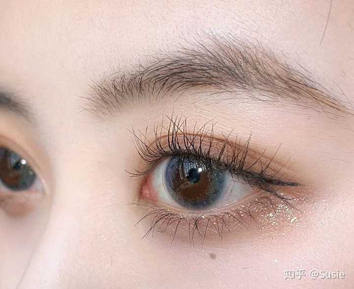 有没有带上去很眼睛水汪汪的美瞳呀?