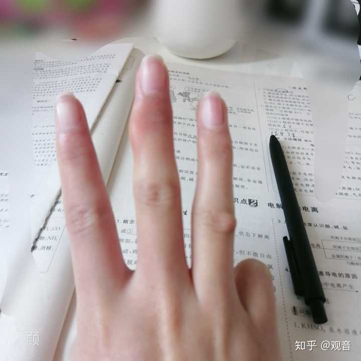 为什么有的人写字手会磨出茧有的人一点都没有