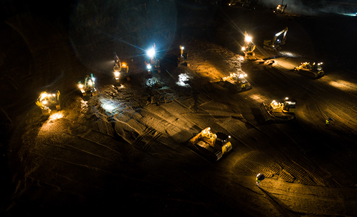 如何看待春节档《姜子牙》 《夺冠》等电影撤档?