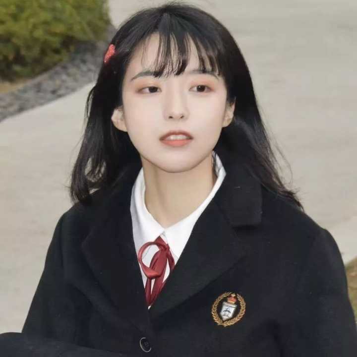 有没有一看就想恋爱的女生头像推荐?