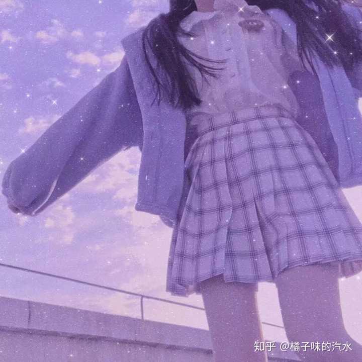 女生真人jk制服头像或者是用手机挡脸头像