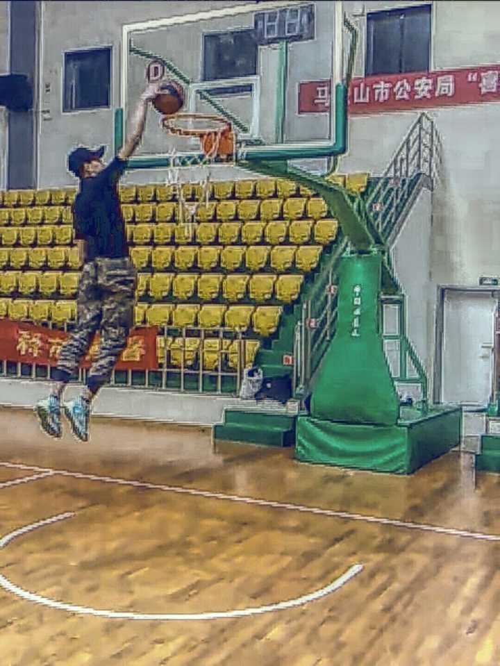 打篮球,能扣篮是一种什么体验?