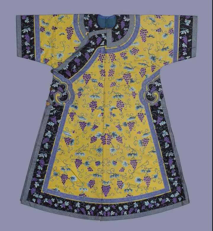 葡萄纹 在古代衣服里有什么寓意或者讲究吗?