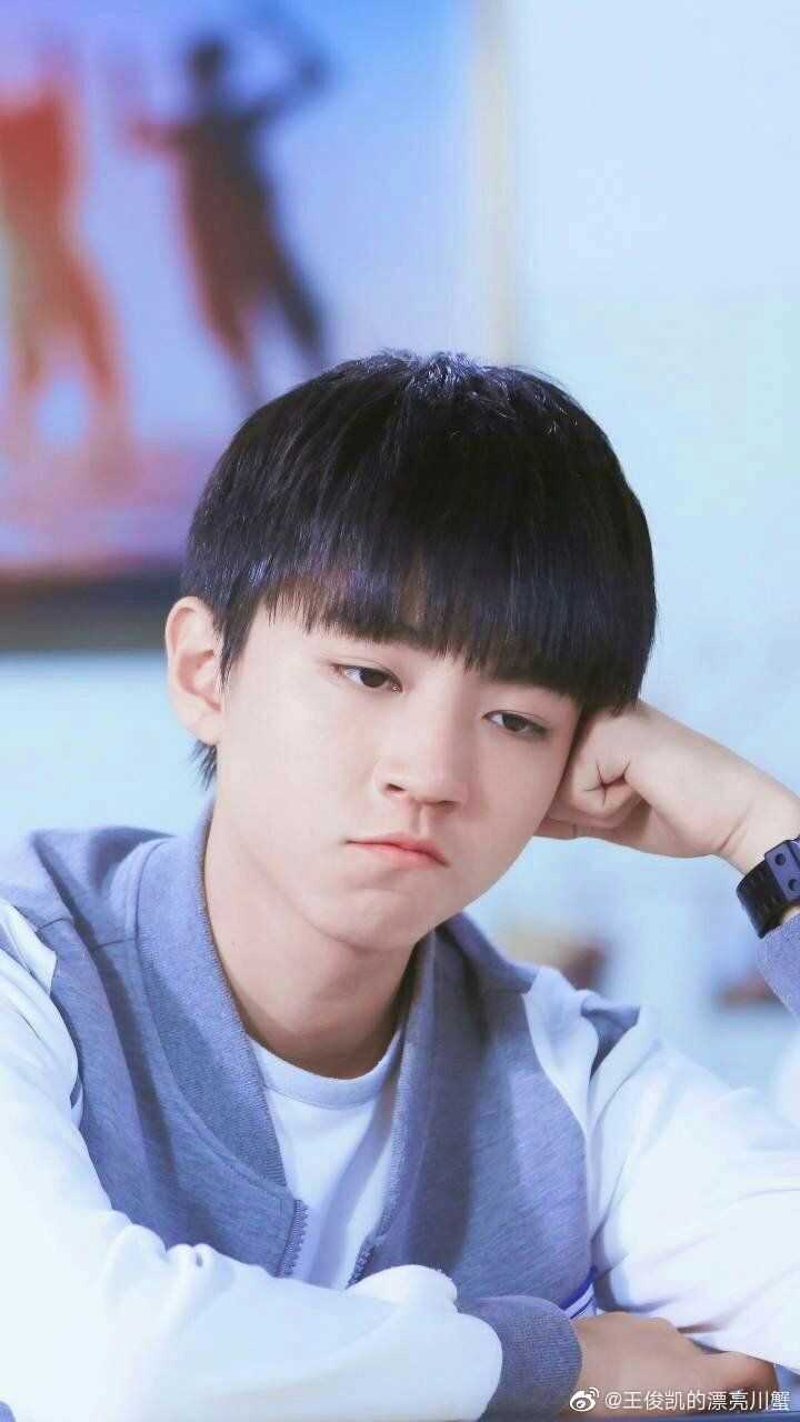 只有我觉得王俊凯和肖战两个人长得很像吗?