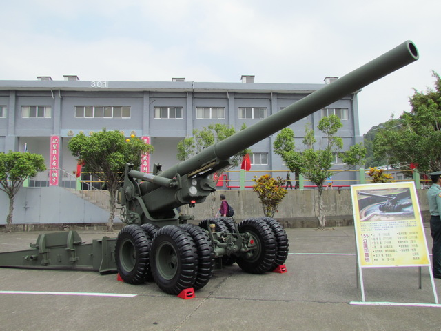 m115 八寸(203毫米)榴弹炮