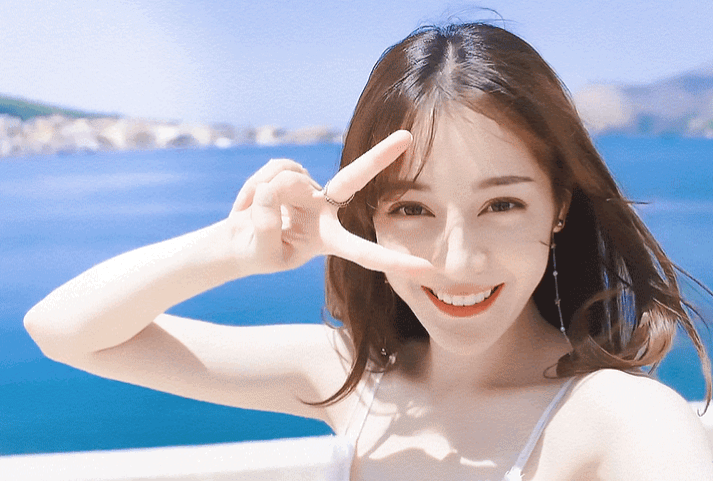 迪丽热巴 这个动图女友视角真的太 !