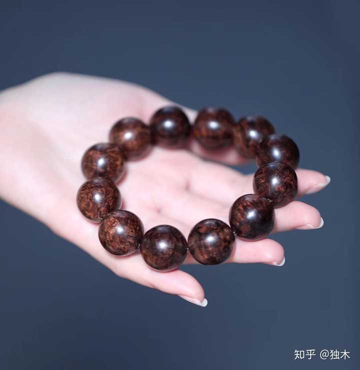 海南黄花梨手串如何盘出玻璃底?