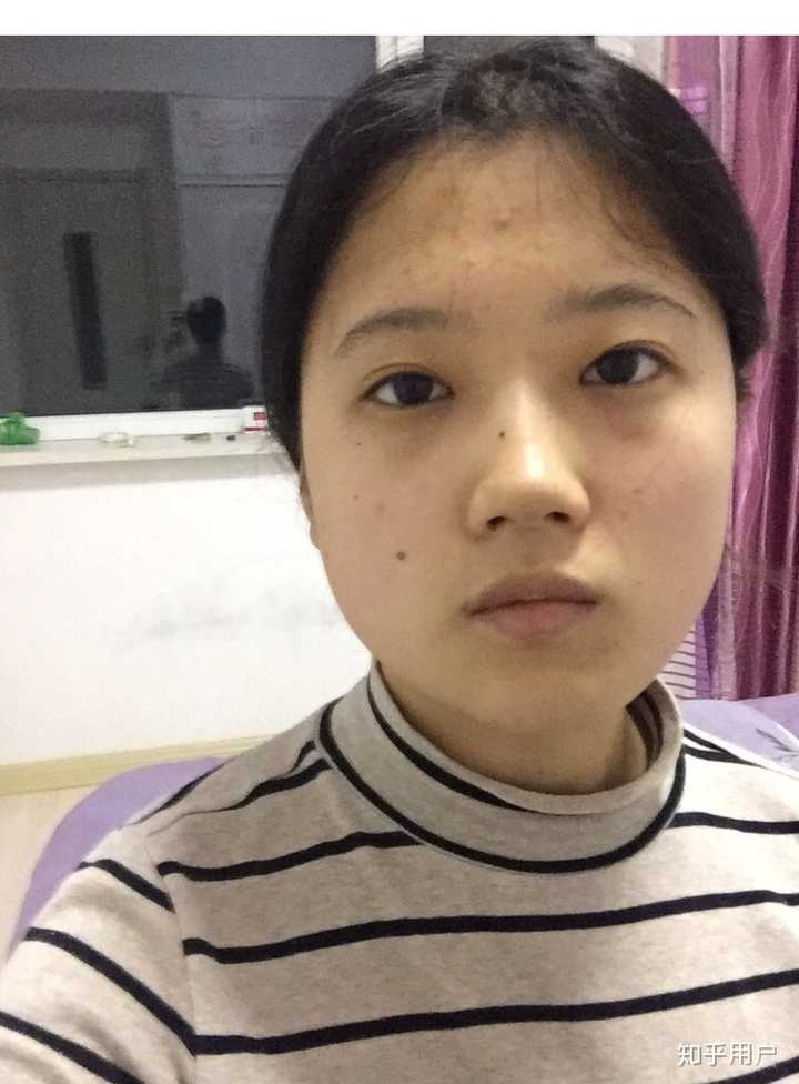 女生们素颜都是什么样的?