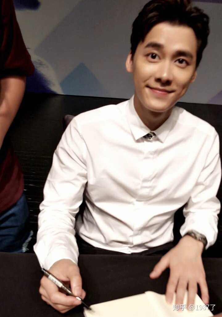 怎么评价李易峰的颜值?