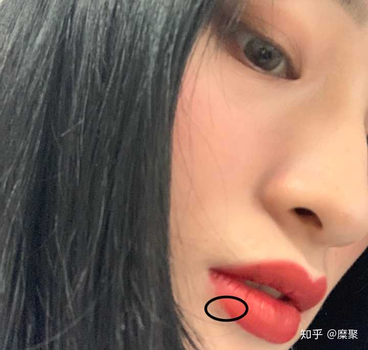 我想看看唇钉摘下后是什么样子的?