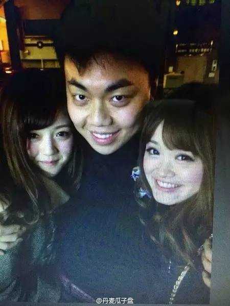 虽然老公林瀚也不是没有黑料的人 但是公众依然抓着晚晚的黑历史不放