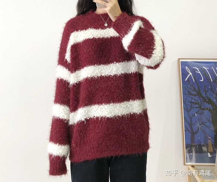凯撒毛衣 : 毛衣针织毛线 杂色 复古温暖感 很显白的红色 红白配清爽