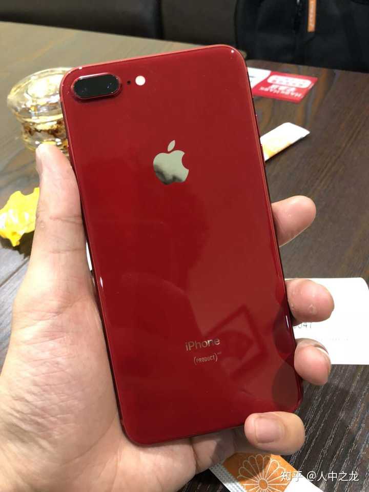 女生用,iphone 8 plus买红色还是金色好?