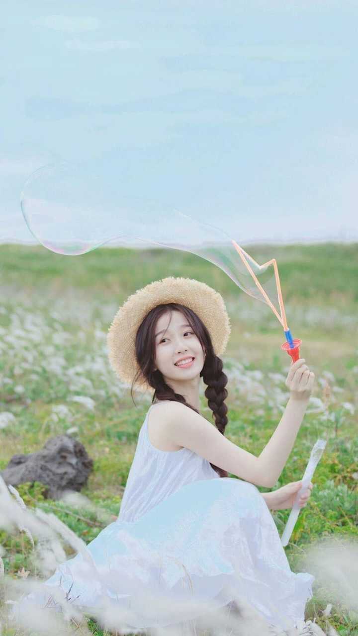 有哪些干净美好的男/女孩子照片可以当做壁纸的嘛?