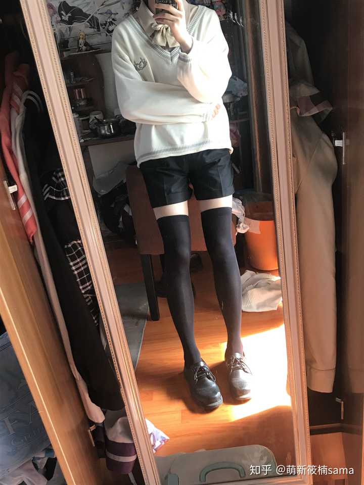男生第一次穿过膝袜出门会不会害羞?