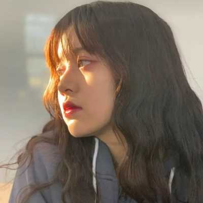 你们有没有什么看起来格调高的女生头像啊?