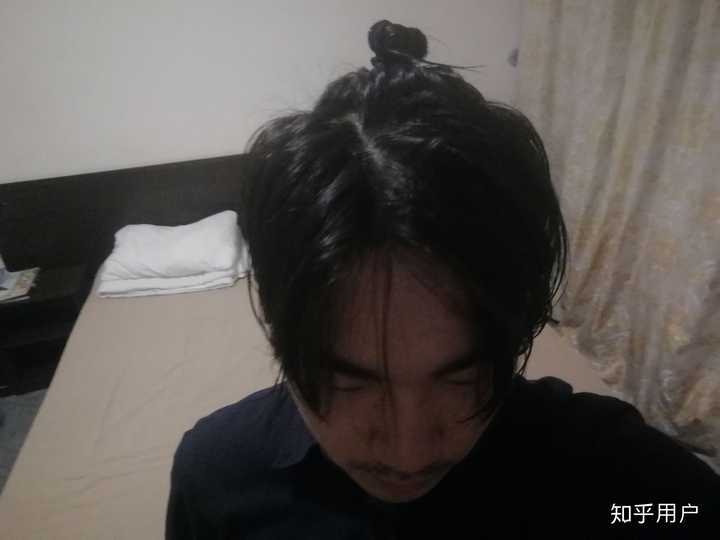 男生长发扎辫子好吗?怎么扎好看呢?