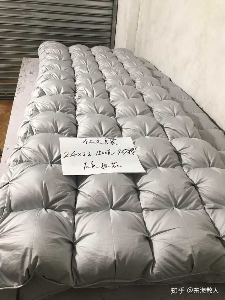 买鹅绒被时选择立衬工艺好还是切穿工艺好?