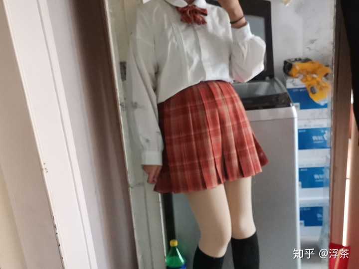 初中生上补习班穿jk制服合适吗?