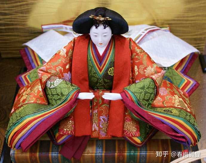 我认识的日本唐衣是这样子的,看来我跟这个日本文化交流号,活在不是同