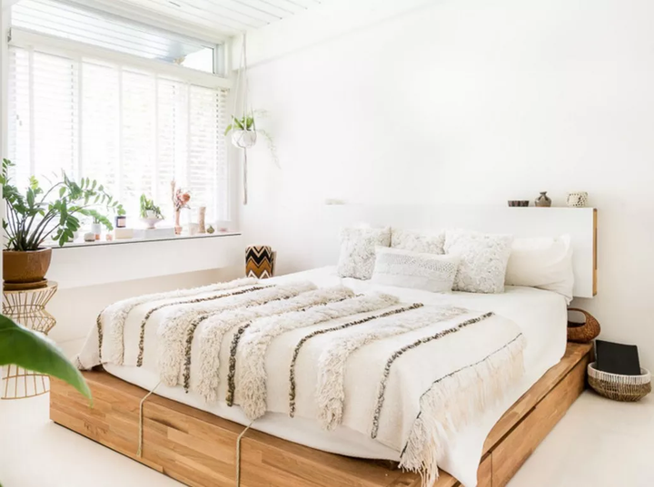 卧室很小,要怎样布置才能温馨舒适?