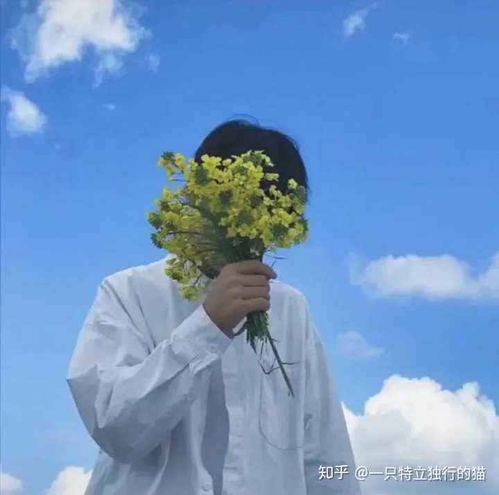 有没有那种男生穿西装的情侣头像?