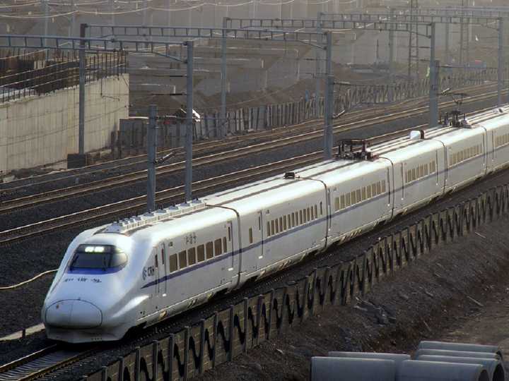 台湾现役列车就有名字 官方来说,中国动车组只有和谐号与及复兴号两