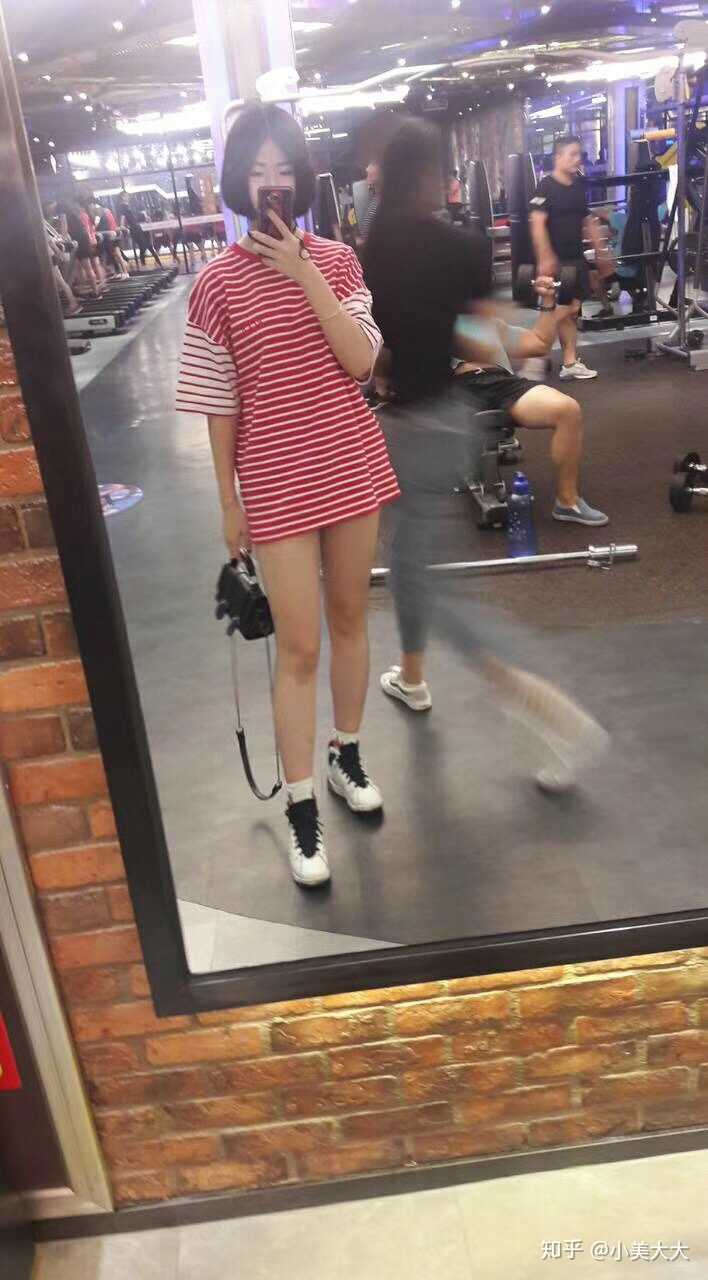 180cm的女生多少斤合适?