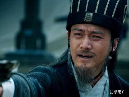 94版三国演义刘备扮演者孙彦军和新三国刘备扮演者于和伟相比,谁更