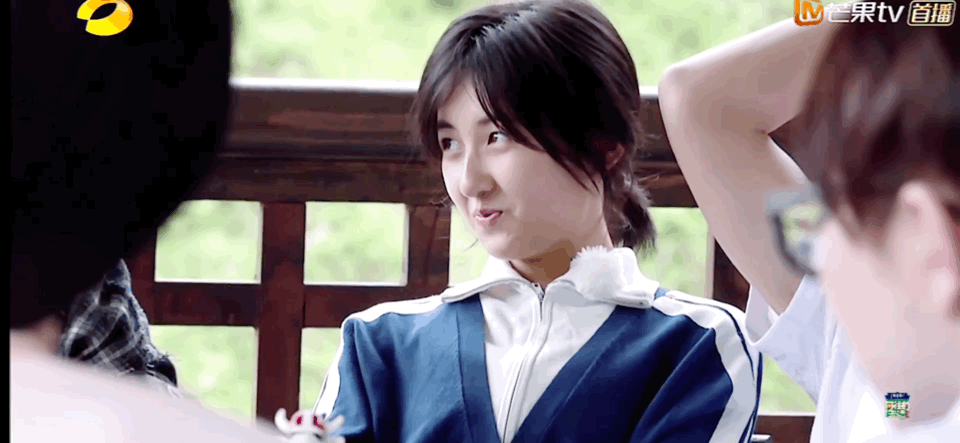 我是妹妹的动图收藏爱好者了 最喜欢看妹妹在向往里面的动图了,好治愈